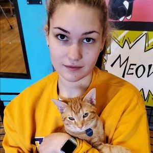 Meet your Posher, Katelyn